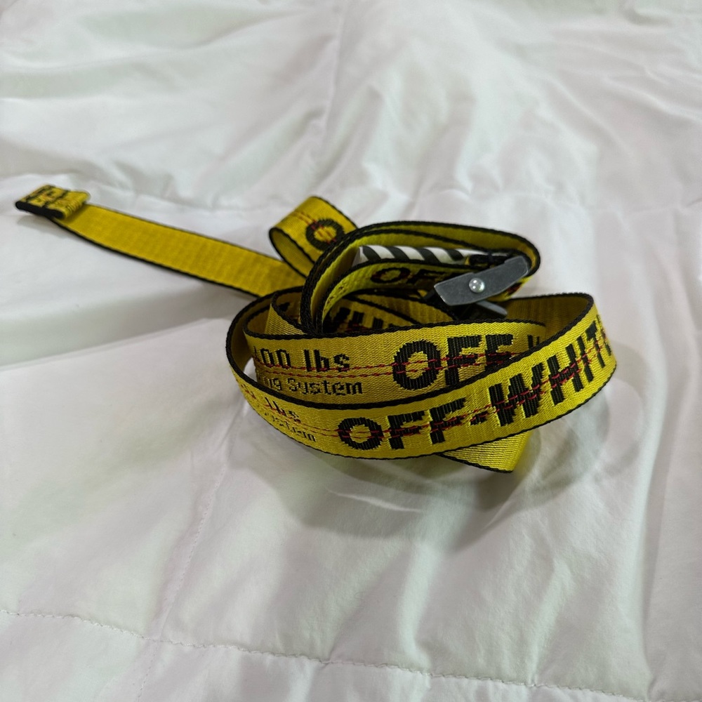 Off-white belt